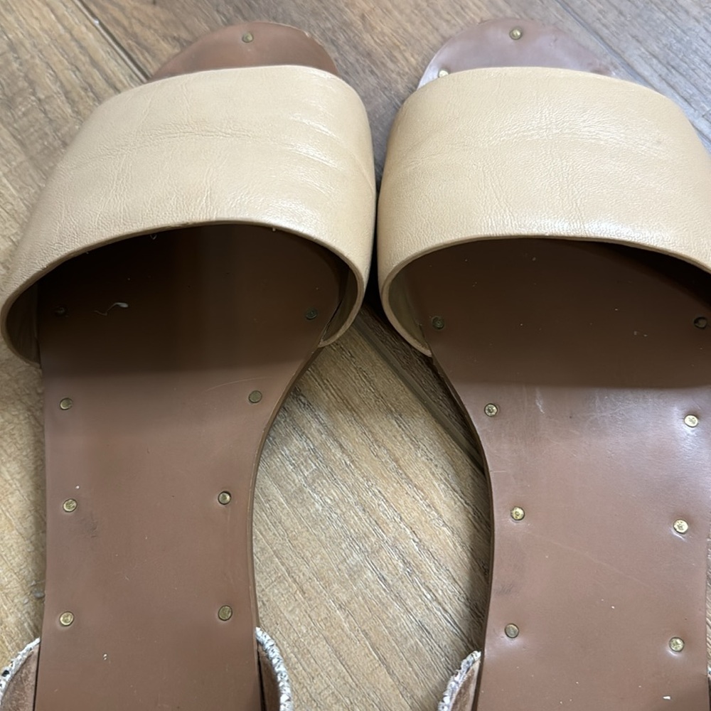 Gianni Bini Pool Party Sandals - Picture 6 of 6